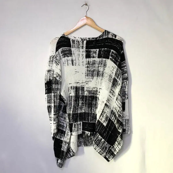 [BUNJANG] Issey Miyake Style Asymmetrical Hem Long Sleeve / 스피치오 무채색 플리츠 언발란스 기장 롱슬리브 이세이미야케st