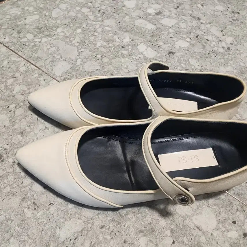 [BUNJANG] SJSJ Mary Jane Leather Flats Size 235 / SJSJ 메리제인 플랫슈즈 235