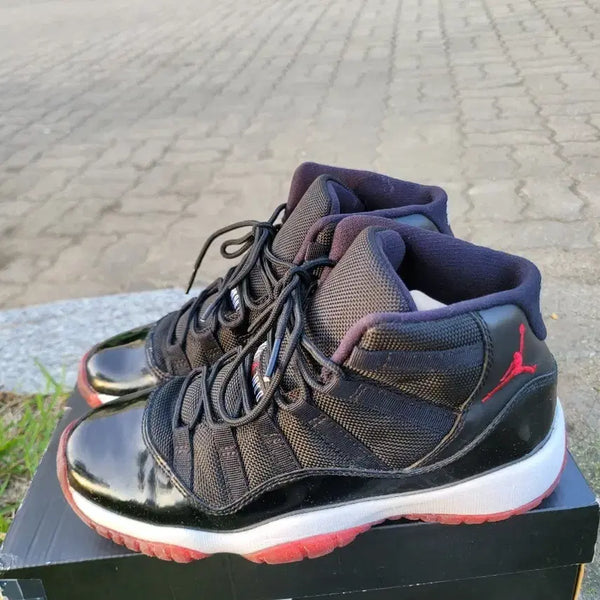 [BUNJANG] Nike Air Jordan 11 Retro GS Black/Red / 나이키 에어 조던 11 레트로gs  블랙/레드 240
