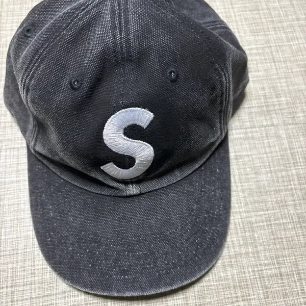 [BUNJANG] Supreme Pigment S Logo 6-Panel Cap Black FW24 / 슈프림 피그먼트 S 로고 6-패널 블랙 - 24FW