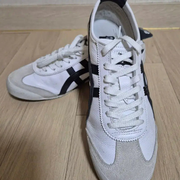 [BUNJANG] Onitsuka Tiger Mexico 66 White Black Shoes / 오니츠카타이거 멕시코66 화이트 블랙(260)