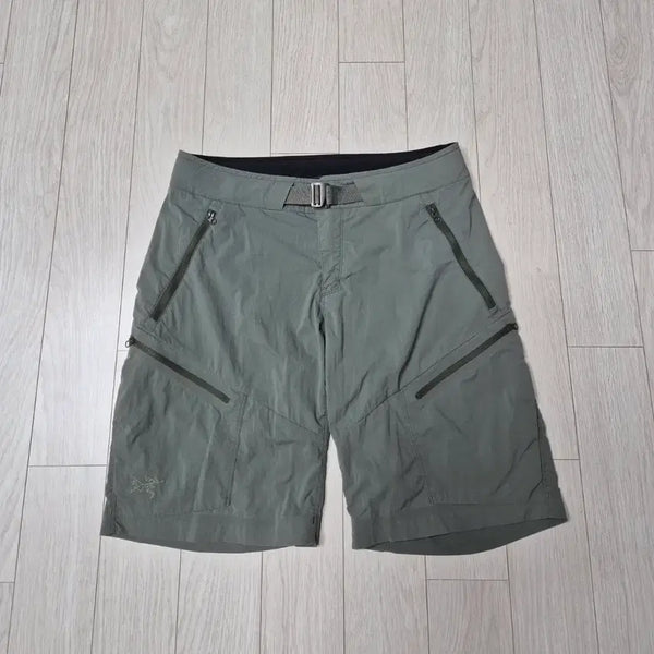 [BUNJANG] Arc'teryx Nelson Functional Men's Shorts (Size 30-31) / 아크테릭스 기능성 남성 반바지 넬슨정품 30