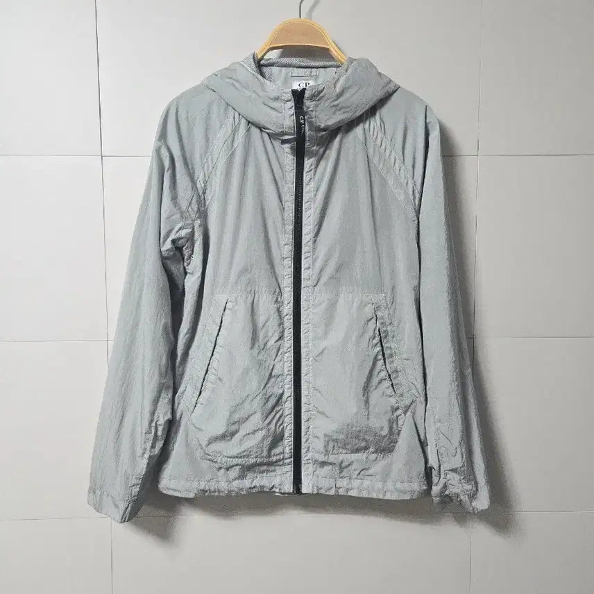 [BUNJANG] CP Company Metal Light Grey Goggle Hood Windbreaker - Women's/Kids' 55 / (여성 아동) CP컴퍼니 메탈 라이트 그레이 고글 후드 바람막이 55