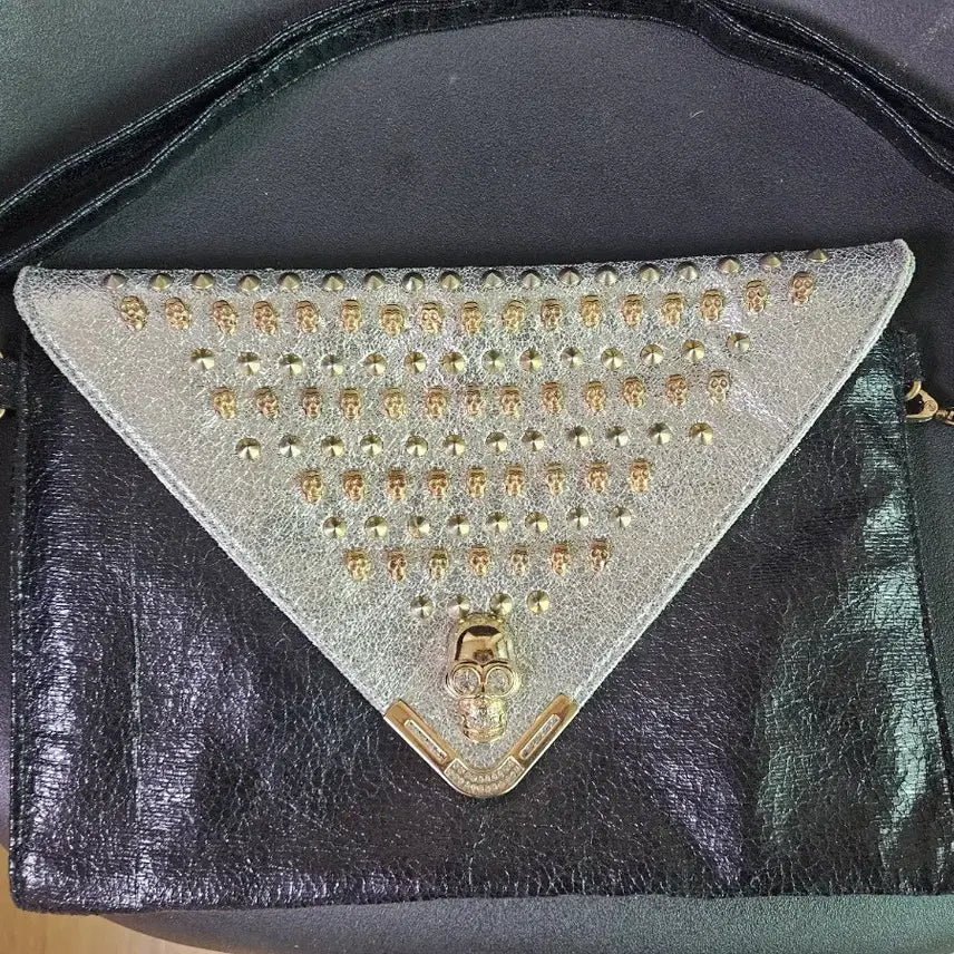 [BUNJANG] Unique Gold Skull Studded Metallic 3-Way Crossbody Bag / Clutch / [유니크] 골드 스컬 스터드 메탈릭 3WAY 크로스백 / 클러치백