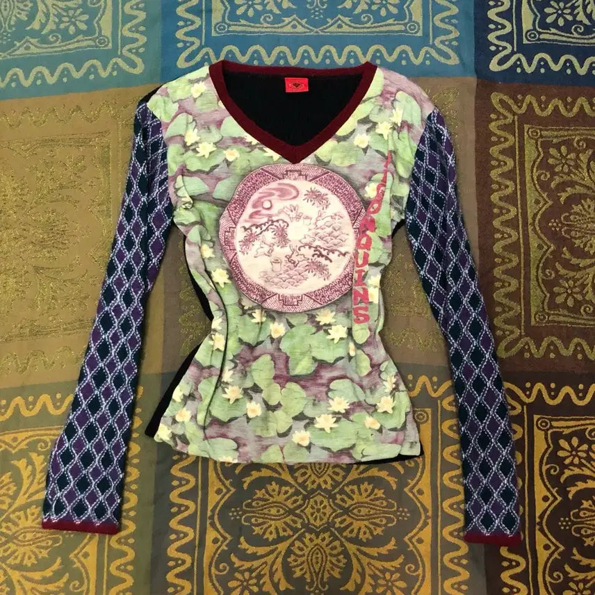 [BUNJANG] Algonquins Oriental V-Neck Knit / ALGONQUINS oriental knit