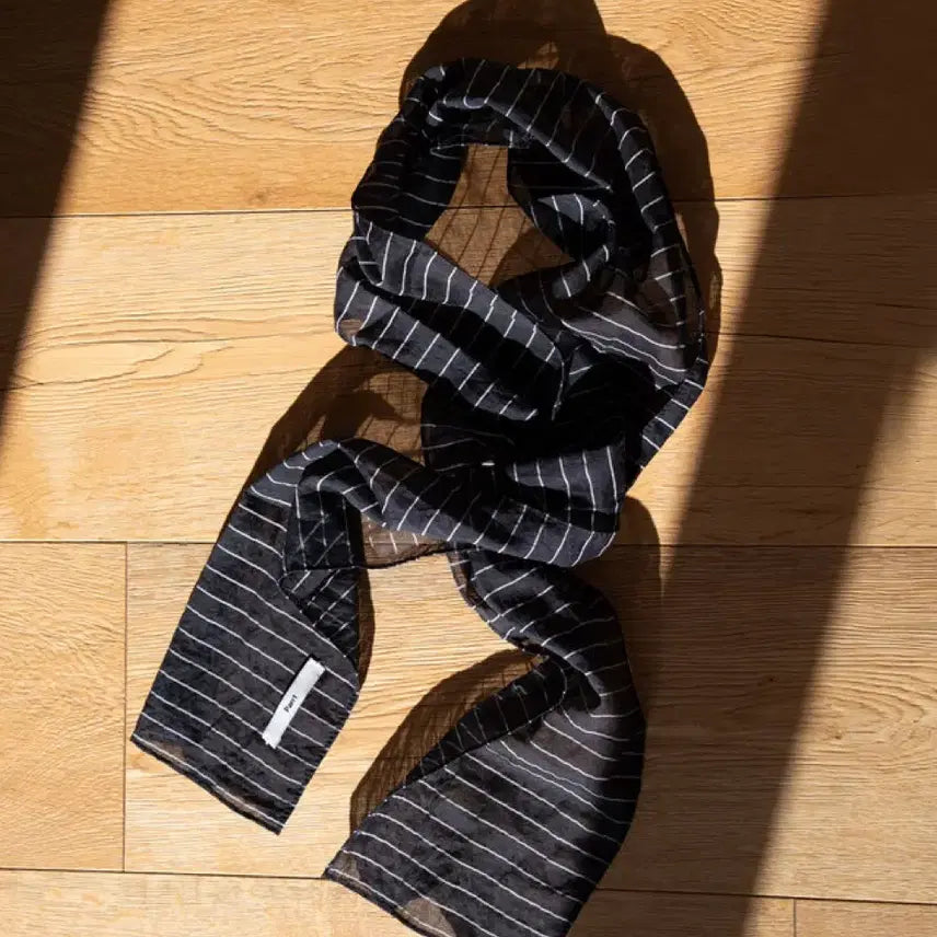 [BUNJANG] parrt Stripe Scarf (Black) / 파르트 parrt 스카프