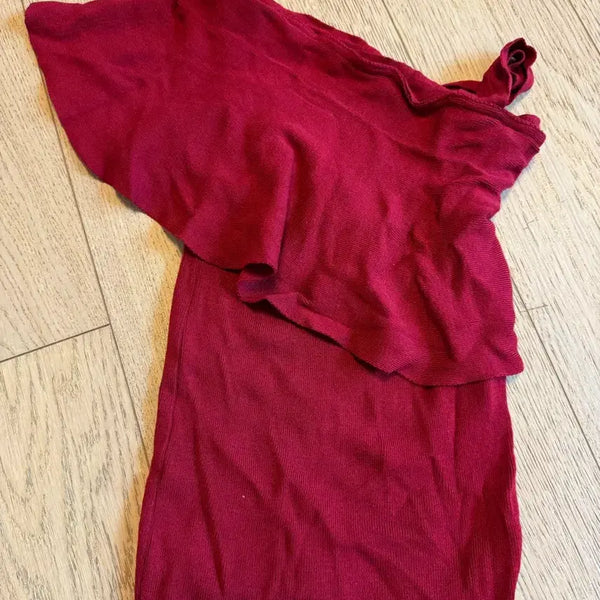 [BUNJANG] Wine Ribbed One-Shoulder Sleeveless Knit Top / 와인색 골지 월숄더 민소매 니트탑