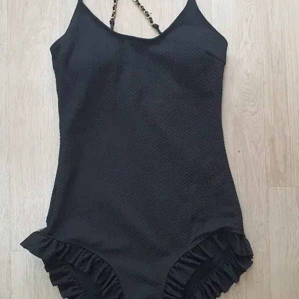 [BUNJANG] Black Chain Strap Ruffle One-Piece Swimsuit / 블랙 체인 끈 프릴 수영복