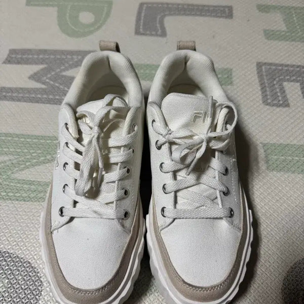 [BUNJANG] Fila Women's Sneakers Size 240 / 필라 여성 운동화 240