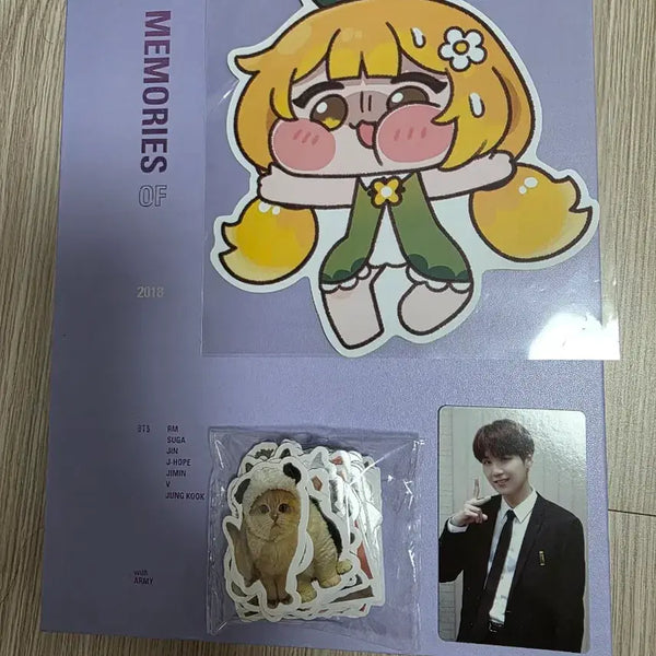 [BUNJANG] BTS Memories 2018 DVD Suga Photocard & Cat Sticker Set / 방탄소년단 메모리즈 2018 DVD /슈가 포카,고양이 스티커/새제품