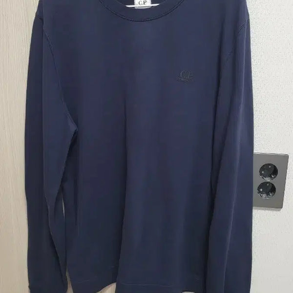 [BUNJANG] CP Company Navy Sweatshirt L / CP컴퍼니 네이비 맨투맨 L