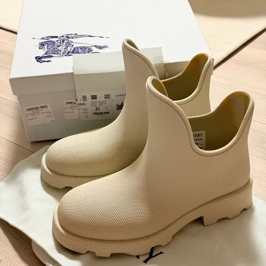 [BUNJANG] Burberry Marshmallow Rain Boots (UK 8) / (정품)버버리 마쉬 로우 레인부츠(uk8)