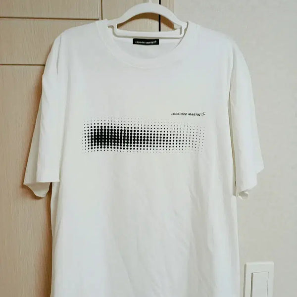 [BUNJANG] Lockheed Martin Graphic Print Short Sleeve T-Shirt Size 2 / 록히드마틴 반팔 티셔츠 2사이즈