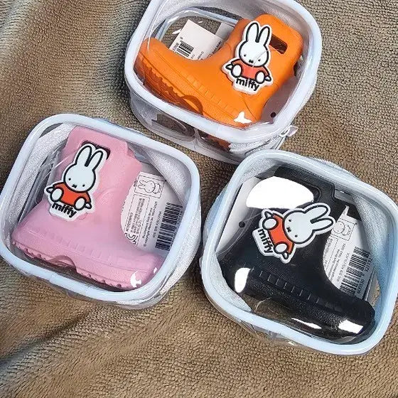 [BUNJANG] Miffy Rain Boots Keychain Set (Pink, Orange, Black) / 미피 레인부츠 키링 3종 묶음 판매