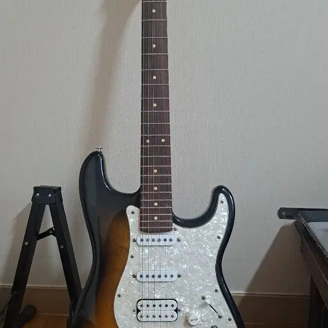 [BUNJANG] Stratocaster Electric Guitar / 스윙일렉기타