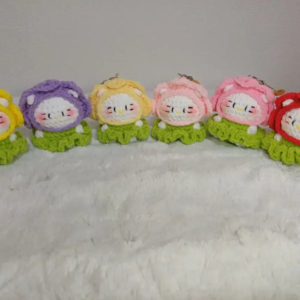 [BUNJANG] Hand-knitted Kitty Charm with Flower Hat / 꽃키티 뜨개키링