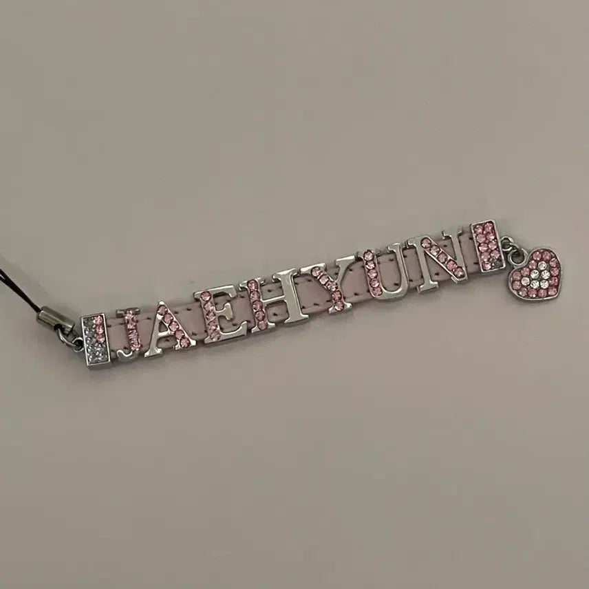 [BUNJANG] NCT The Boyz BOGYEOM Cubic Initial Keyring / 엔시티 더보이즈 보넥도 재현 큐빅 이니셜 키링