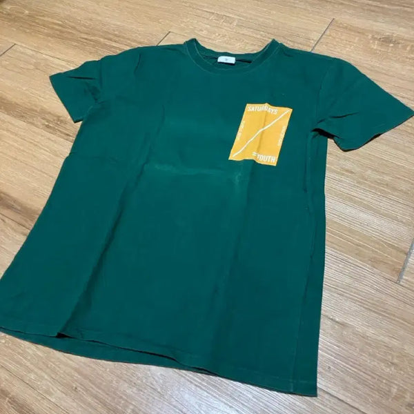 [BUNJANG] Green T-Shirt (Small) / 초록색 티셔츠 (small)