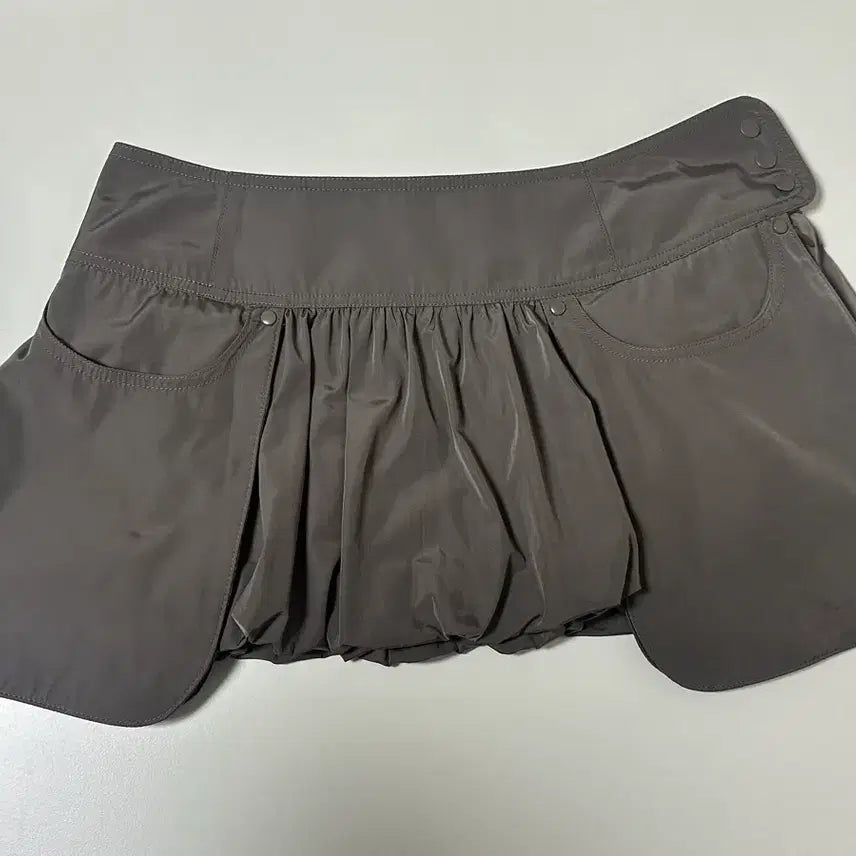 [BUNJANG] LOW CLASSIC Bubble Mini Skirt Khaki M / 로우클래식 버블 미니 스커트 카키 M