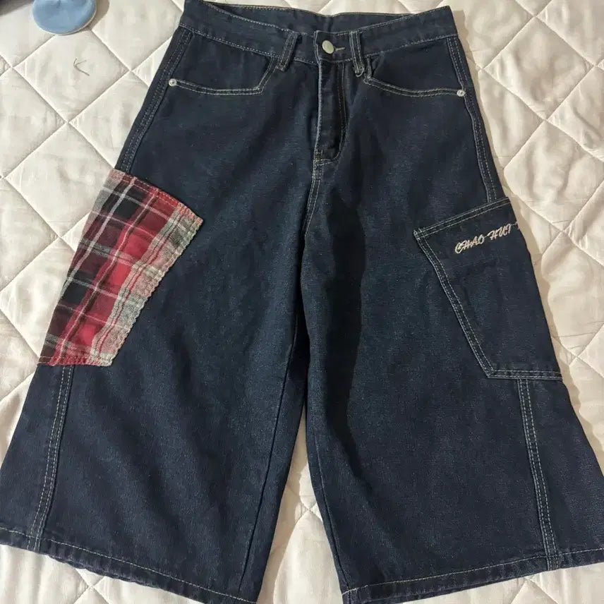 [BUNJANG] Pointed Bermuda Shorts / 포인트 버뮤다