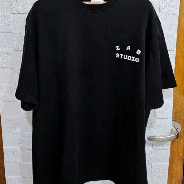 [BUNJANG] IAB Studio Black T-Shirt XL / 무배)IAB Studio 블랙 반팔 티셔츠 XL