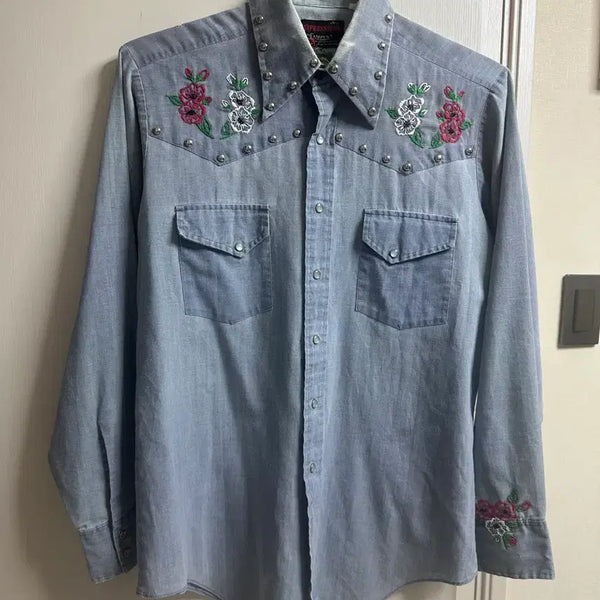[BUNJANG] Denim Embroidered Studded Shirt / 데님 자수 스터드 셔츠