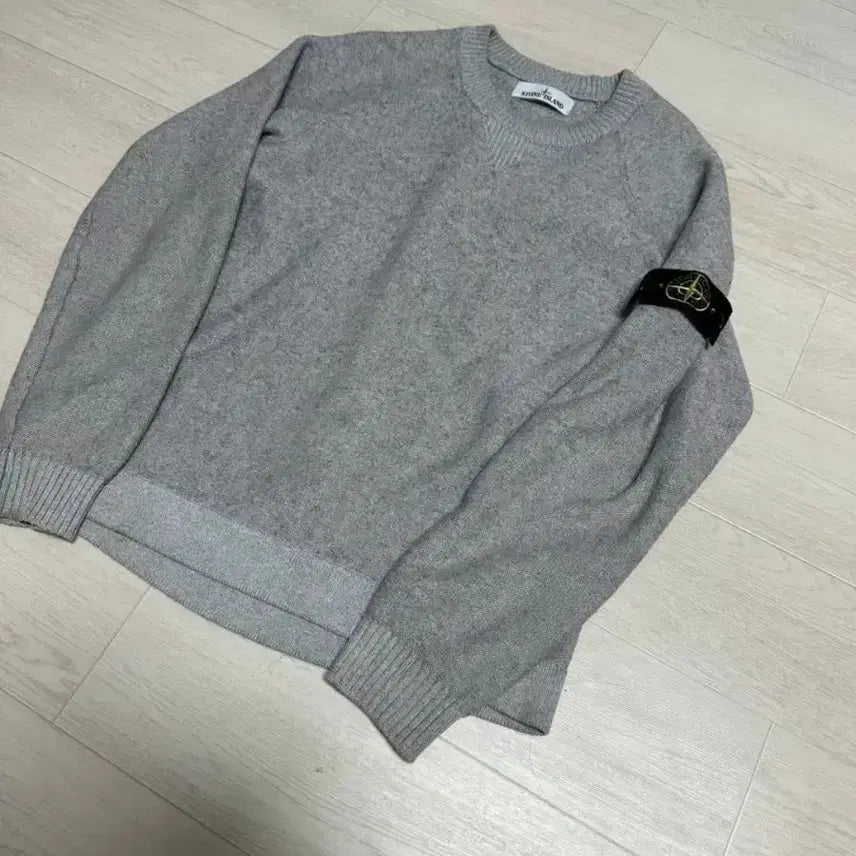 [BUNJANG] Stone Island Grey Knit Sweater / 스톤아일랜드 그레이 니트