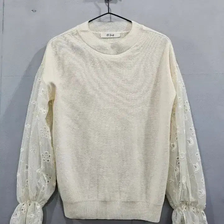 [BUNJANG] O'2nd Lace Puff Sleeve Knit Ivory Size 66 / O'2nd 레이스 퍼프소매 니트 아이보리66