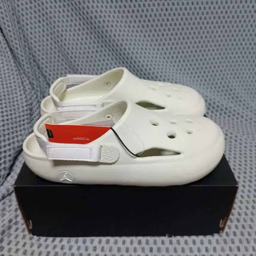 [BUNJANG] Jordan Hydro Dip Slides Sandals / (새제품)조던 하이드립 슬리퍼 250