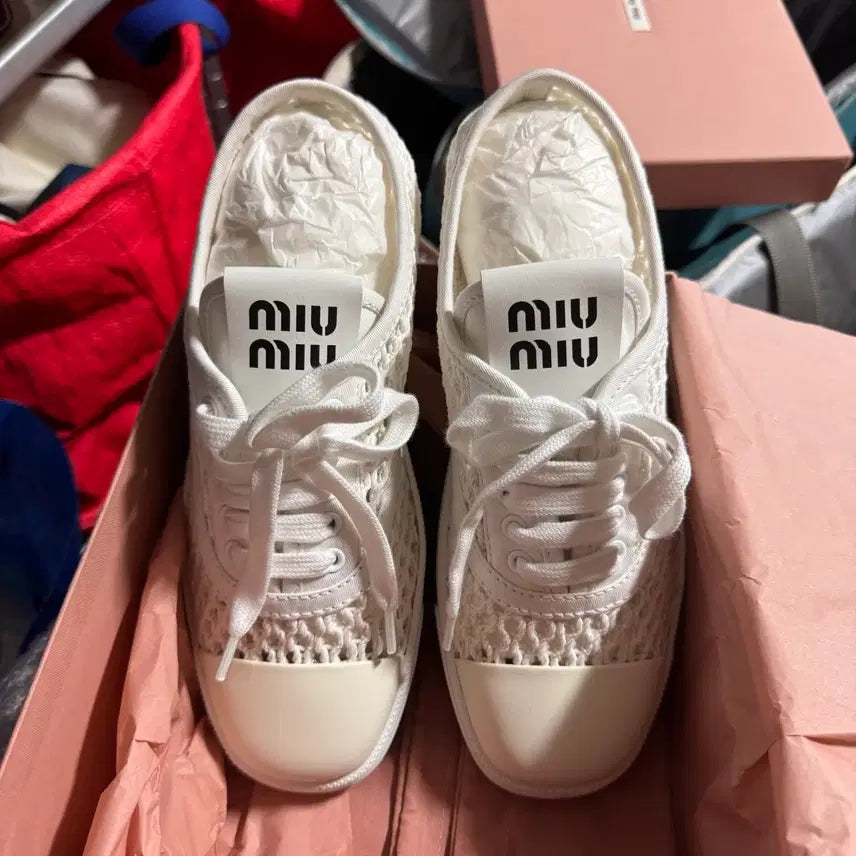 [BUNJANG] Miu Miu Macrame Lace-Up White Sneakers / 미우미우 마크라메 레이스 업 화이트
