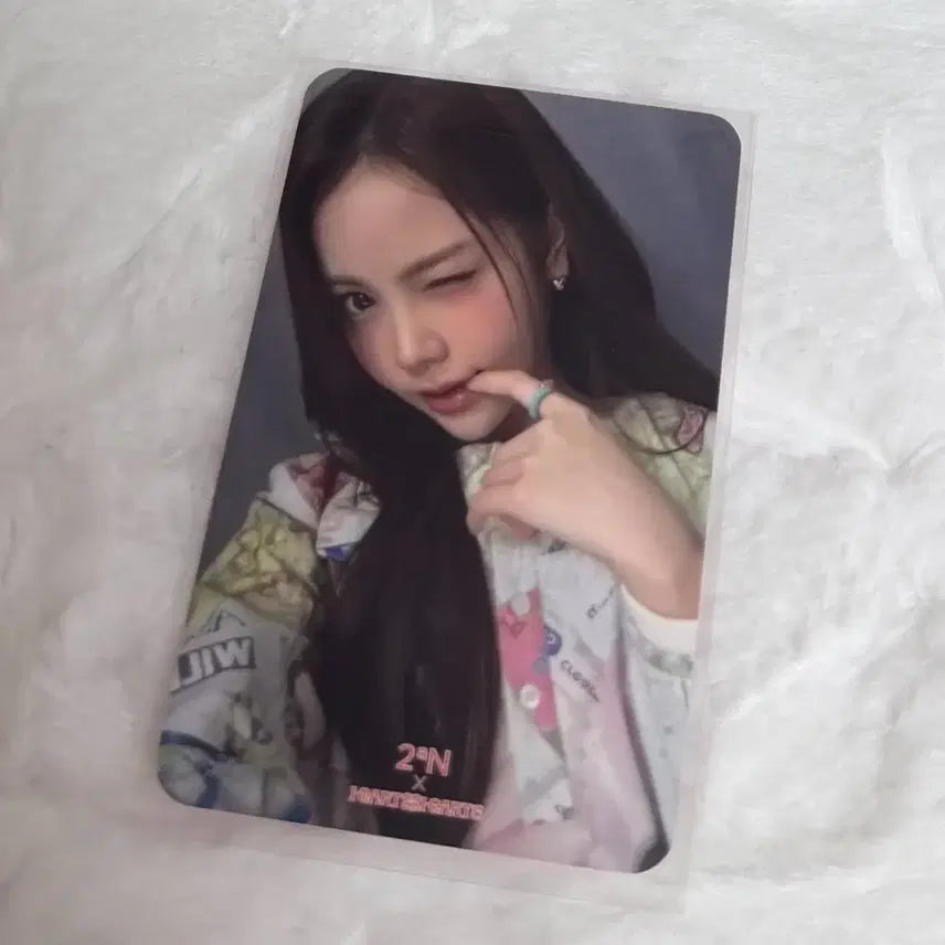 [BUNJANG] Hats to Hearts TwoeN Carmen Photocard / 하츠투하츠 하투하 투에이엔 카르멘 포카 양도 판매