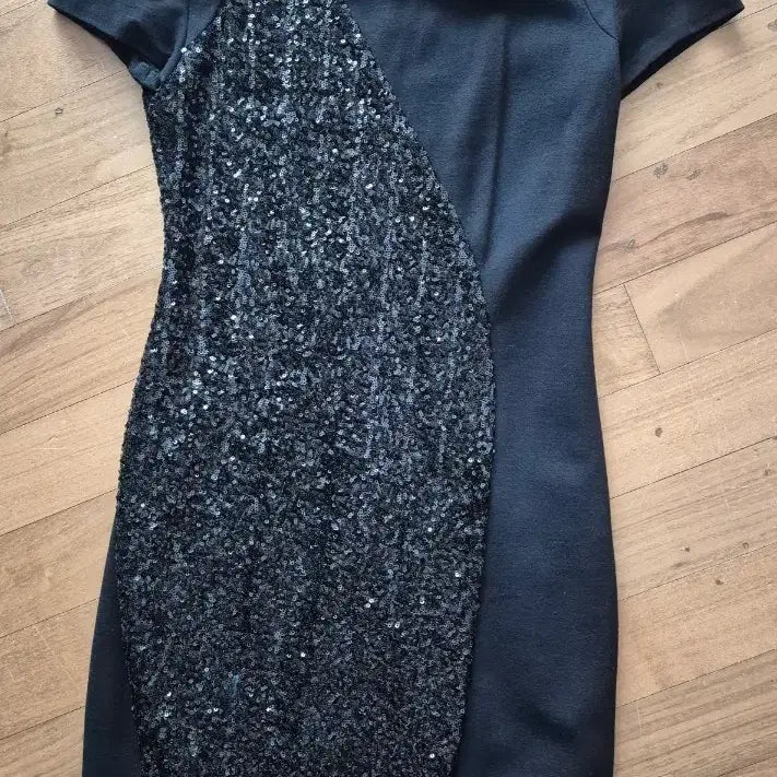 [BUNJANG] Tankus Black Sequin Midi Dress / 탱커스 블랙 스팽글 미디 원피스