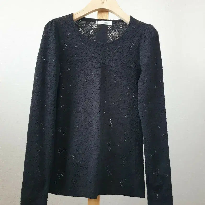 [BUNJANG] Korean Brand Black Lace Long Sleeve Blouse - Free Size / 국산 블랙 레이스 긴팔티 블라우스 신축성아주좋음 싸이즈F
