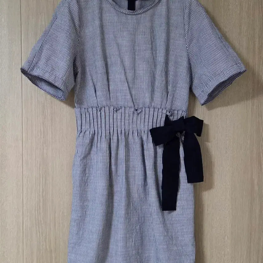 [BUNJANG] MINE Summer Short-Sleeve Ribbon Detail Striped Dress / 한섬 마인(MINE) 여름 반팔 원피스