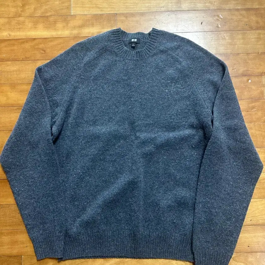 [BUNJANG] Uniqlo Round Neck Knit / 유니클로 라운드넥 니트