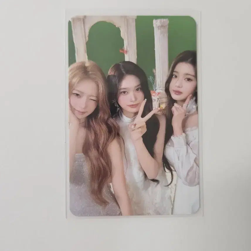 [BUNJANG] IVE Yujin Rei Wonyoung Gaeul Liz Leeseo Fan Concert Random Photocard Pack MD / 아이브 원영레이이서팬콘서트 랜덤포카팩리바이브엠디MD