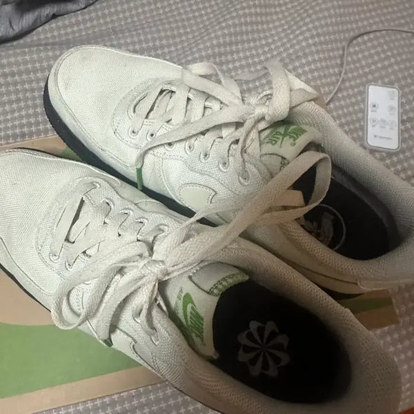 [BUNJANG] Nike Air Force 1 '07 LV8 Sneakers / 나이키 에어포스1 '07 LV8