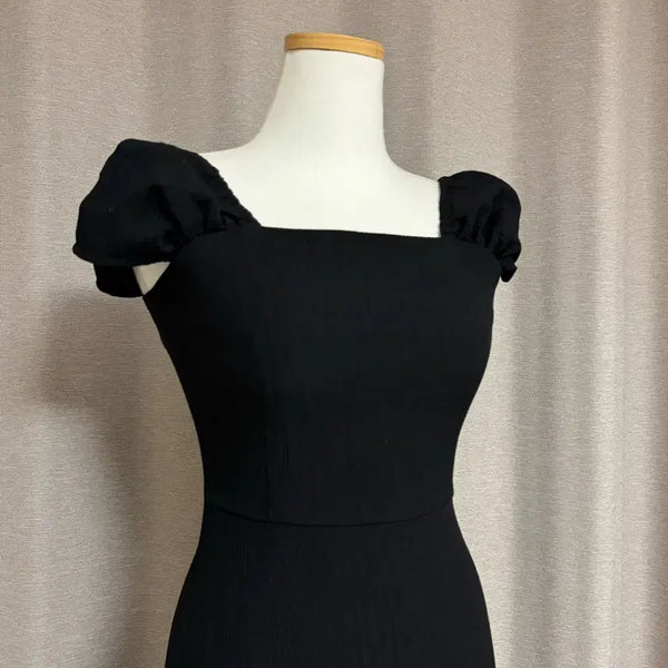 [BUNJANG] Black Square Neck Puff Sleeve Dress (S) / 거의새상품) 블랙 스퀘어넥 퍼프 소매 원피스 ( s )