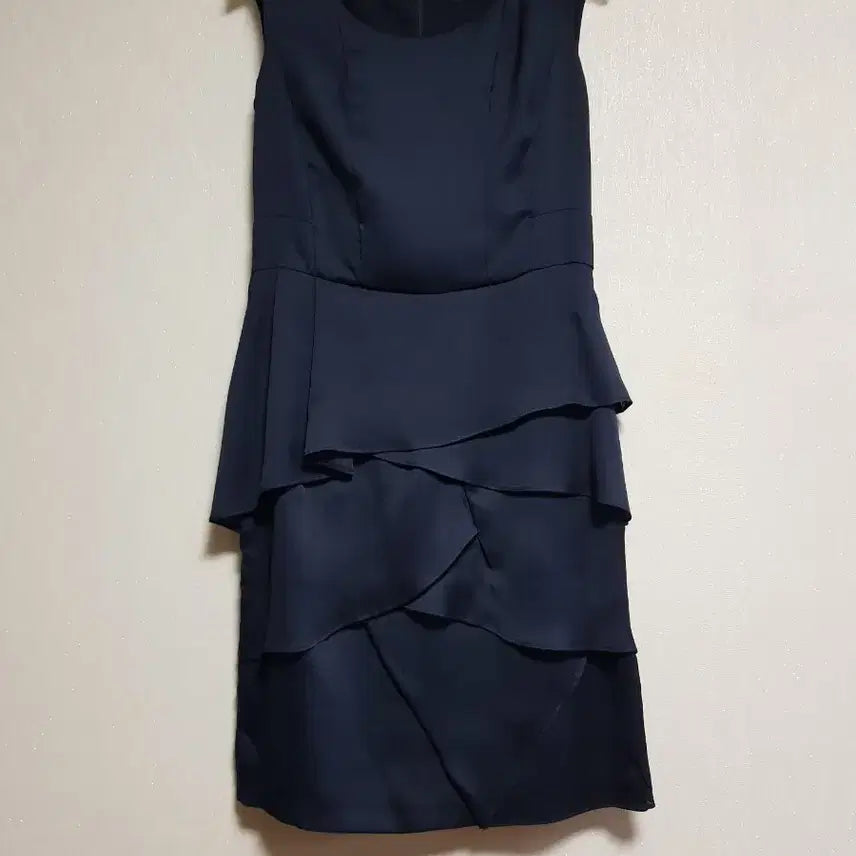 [BUNJANG] Line Sleeveless Dress / 라인 민소매원피스
