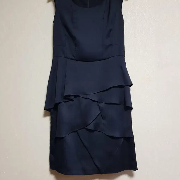 [BUNJANG] Line Sleeveless Dress / 라인 민소매원피스