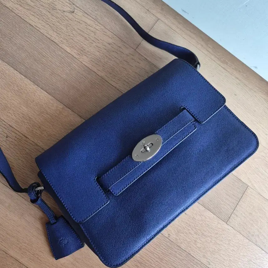 [BUNJANG] Mulberry Blue Leather Crossbody Bag / 멀버리 블루 레더 크로스백