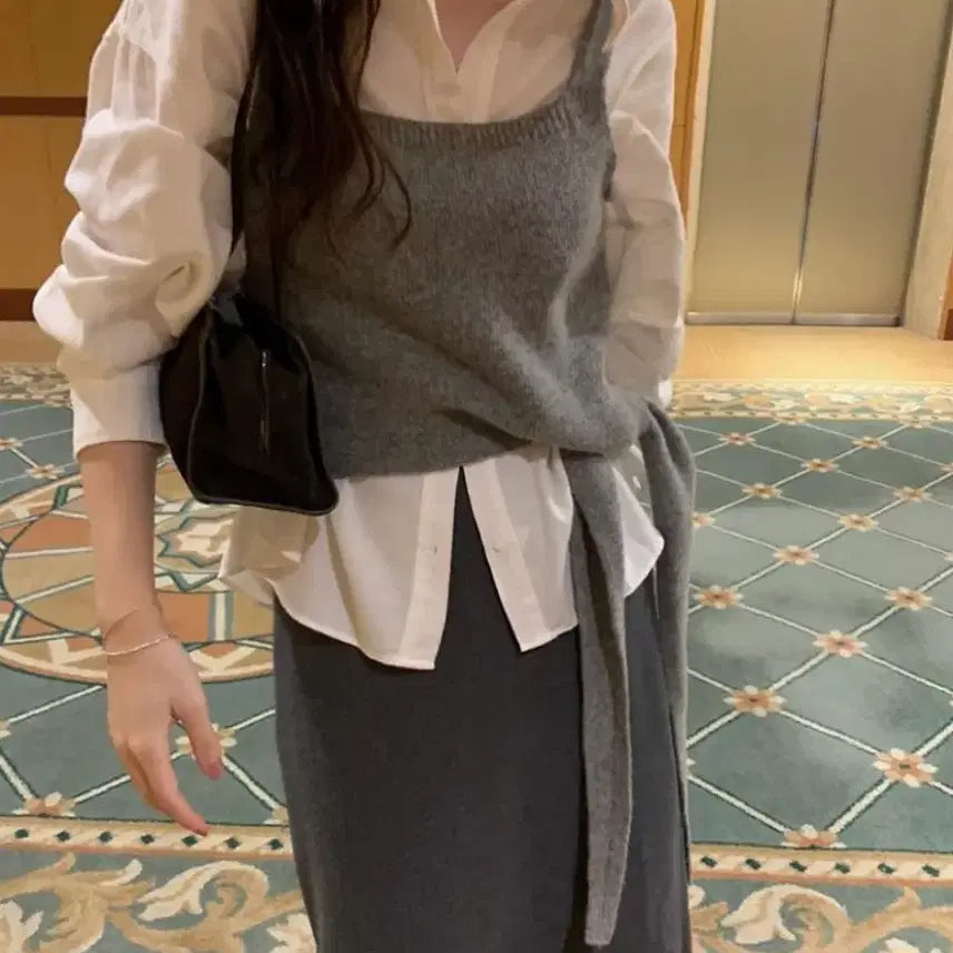 [BUNJANG] Pretty Young Thing (PYT) Knot Knit Wool Vest Bustier / pyt 프리티영띵 매듭 니트 울 베스트 레이어드 뷔스티에