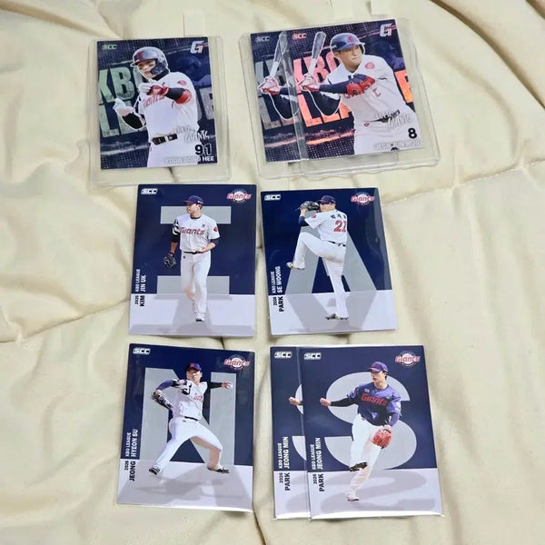 [BUNJANG] Lotte Giants Yoon Dong-hee, Jeon Jun-woo, Kim Jin-wook, Park Se-woong, Jung Hyun-soo, Park Jung-min KBO Player Photocard Bundle / 롯데 자이언츠 윤동희 전준우 홀로 김진욱 박세웅 정현수 박정민 KBO