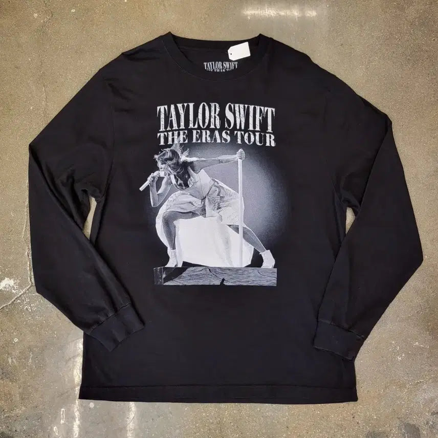 [BUNJANG] Taylor Swift Eras Tour Official Black Long Sleeve T-Shirt / 테일러 스위프트 Eras Tour 오피셜 블랙 긴팔 티셔츠
