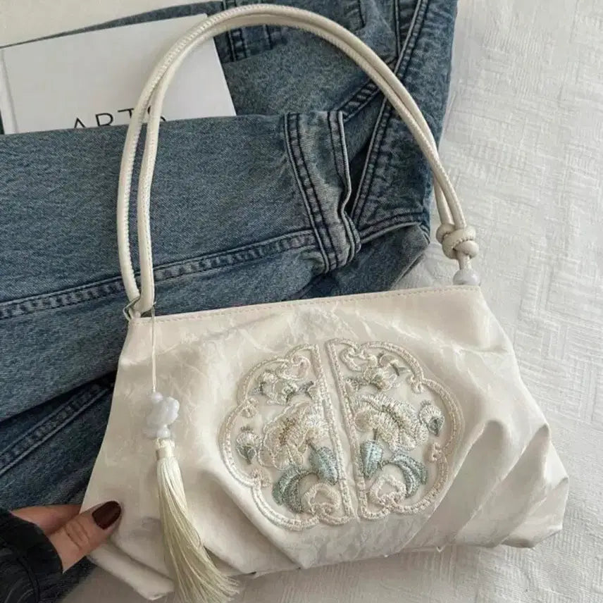 [BUNJANG] Embroidered Tassel Shoulder Crossbody Bag / <바로배송>한국 자수 태슬 숄더 크로스백 판매 (새상품)