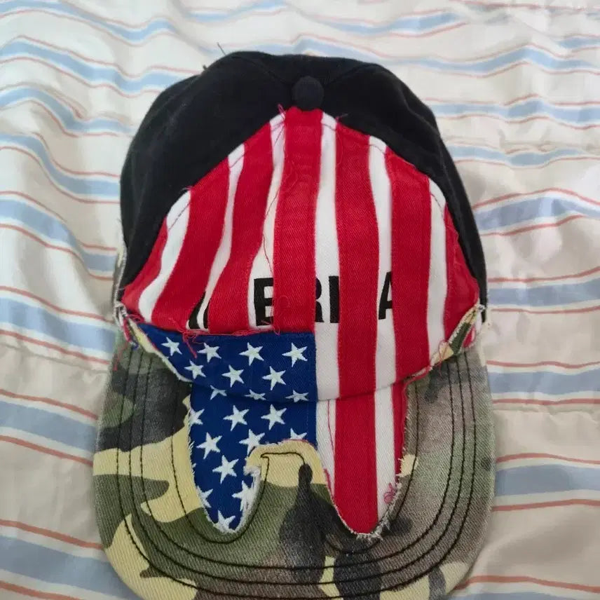 [BUNJANG] VETEMENTS Star-Spangled Banner Camouflage Ball Cap / 베트멍 성조기 카모플라쥬 볼캡 모자