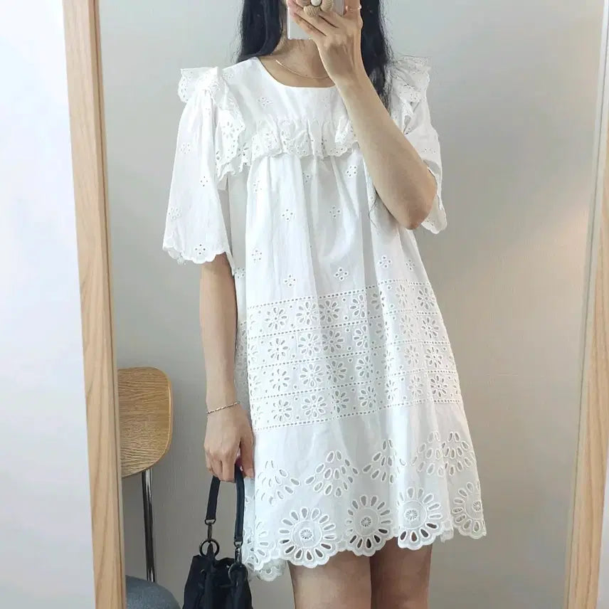 [BUNJANG] Attirance Women's Short-Sleeve Punch Lace Dress / (F)아뜨랑스 여성 반팔 원피스 펀칭 레이스 E3W3628