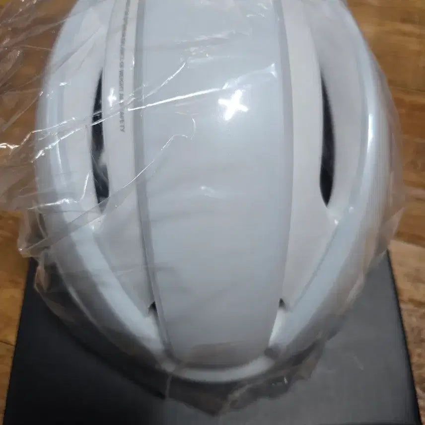 [BUNJANG] Crank Brothers Cycling Helmet White / 자전거 헬멧 크랭크 버커 화이트색상 팝니다