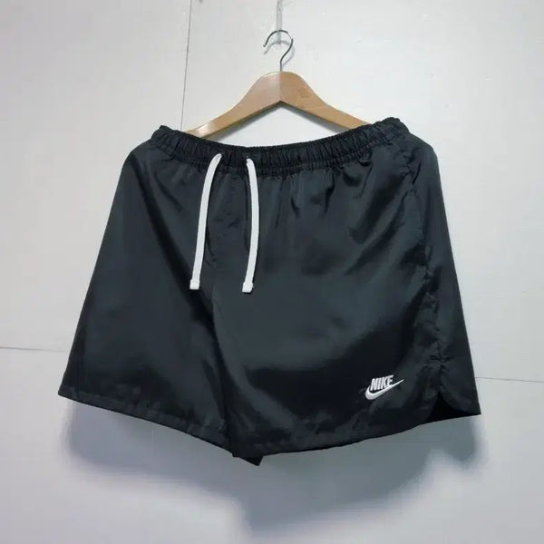 [BUNJANG] Nike Men's 2023 Woven Flow Training Shorts Black / 남성 2023 나이키 우븐 플로우 검정 블랙 쇼츠 반바지 바지 트레이닝복