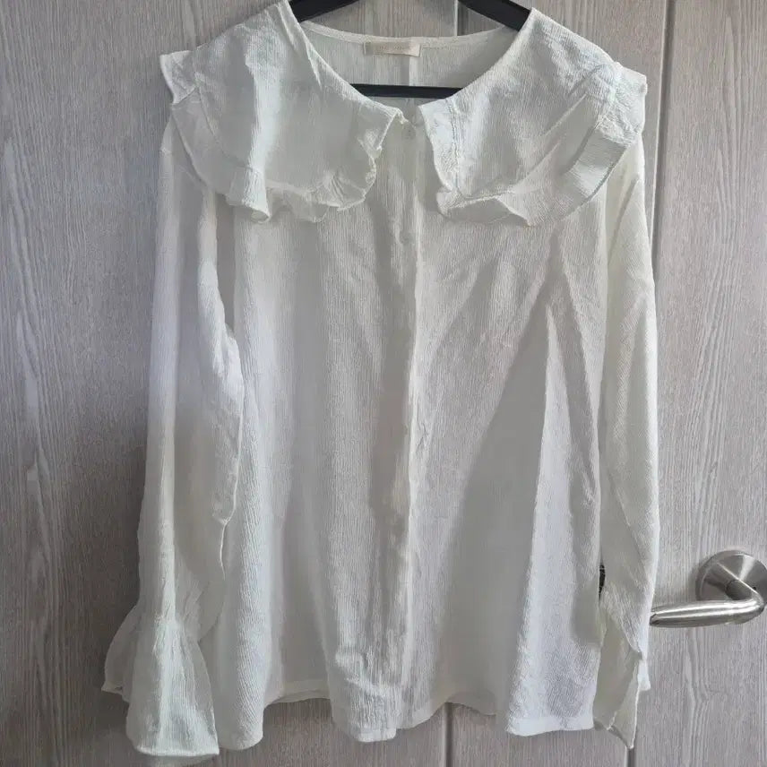 [BUNJANG] Big Collar Frill Blouse / Enc_빅카라 프릴 블라우스 F